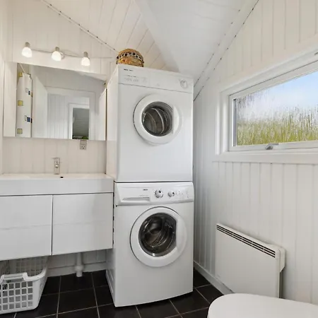 Holiday home 4 Bedroom Gorgeous In